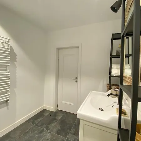 Very Secure And Comfortable One Bedroom Vila Bukurešť