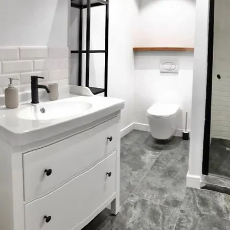 فيلة Very Secure And Comfortable One Bedroom بوخارست